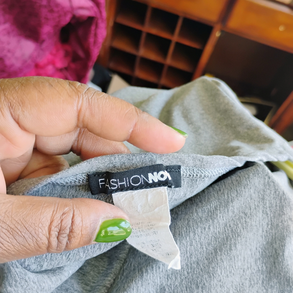 Fashion Nova Gray Top
